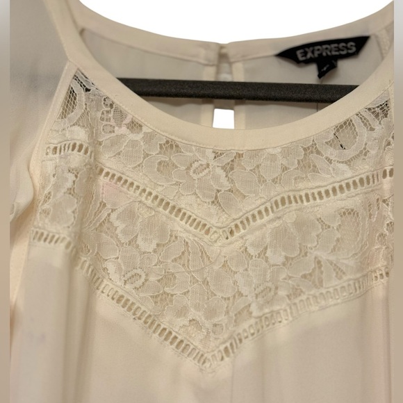 Express Flutter Sleeve Embroidered Lace Top - Picture 3 of 7